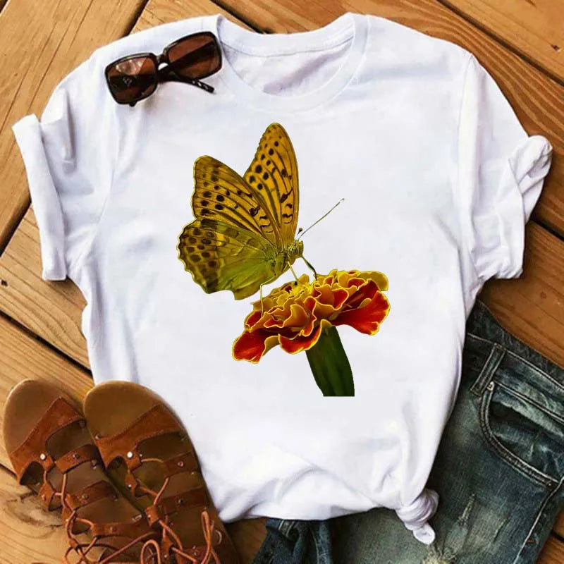 T-Shirt Femme Papillon – Élégance & Confort